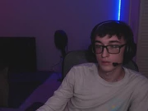 18yrboyhot's webcam