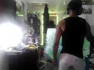 2l82agree's webcam