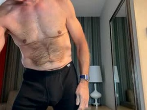 50plusbeachguy's webcam