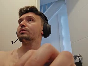 8inchdude93's webcam