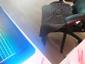 _chucky's webcam