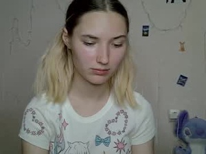 _kikiclark_'s webcam