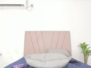 _mia_camila's webcam
