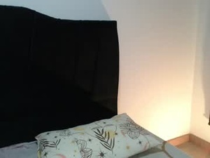 _mia_hot01's webcam