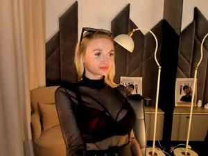 _mila_lux_'s webcam