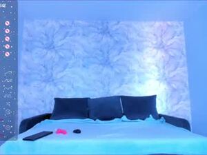 _miss_strawberry_'s webcam