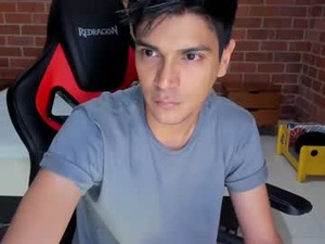 aaron_latino's webcam