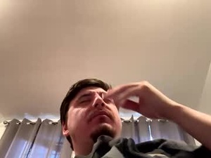 adam112233456504373's webcam