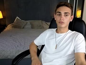 adam_gonzalez's webcam