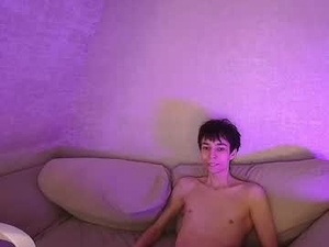 adam_kpoy's webcam