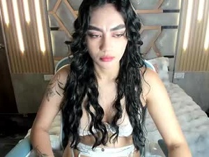 adara_hot_1's webcam