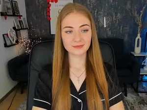adelyna_bird's webcam