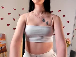 adinafrushour's webcam