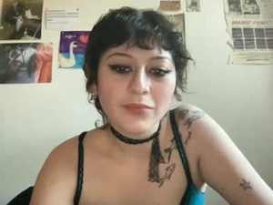 adorememadamnova's webcam