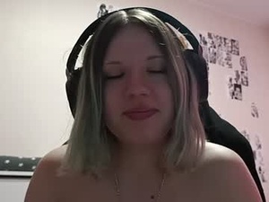adriannamalango's webcam