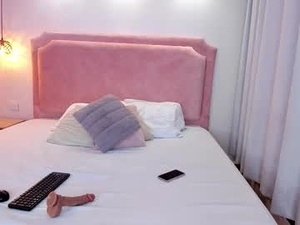 agatharousee's webcam