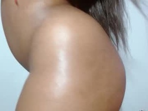 aisha_laurent's webcam