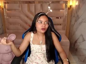 aisha_leenss_r's webcam