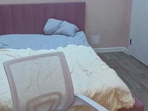 aisha_miellee's webcam