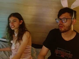 akatalinaandmikemar's webcam