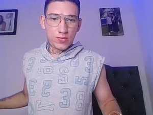 alejo_ken807856's webcam