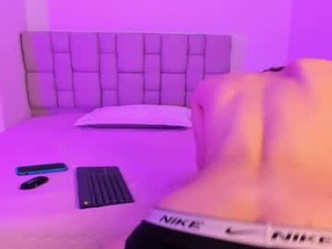 alex_foxx22's webcam