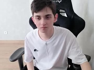 alexander_18_xxl's webcam