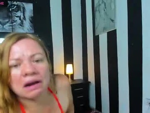 alicee_mature4's webcam