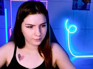 aliceinredsquare_'s webcam