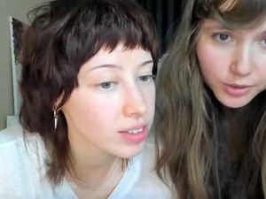 alicerowan's webcam