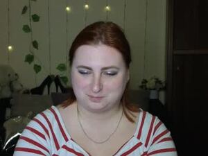 alicia_side_red's webcam