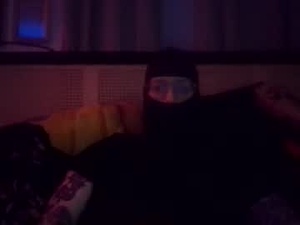 alienssleepabove's webcam