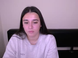 alinaasti_'s webcam