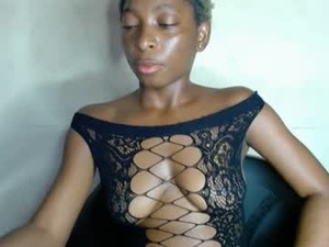 allyours2fuck's webcam