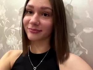 alysastuddiford's webcam