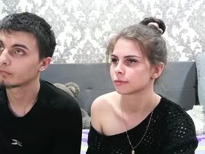 amanda_couple_'s webcam