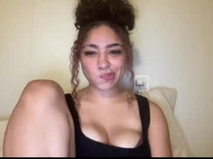 amara_bella's webcam