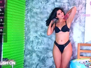 amateur2friendswithbenefits's webcam
