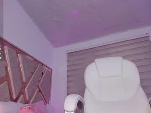 ami_sweet_19's webcam