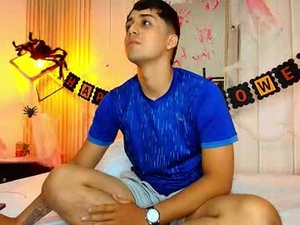 andreew_hall_'s webcam