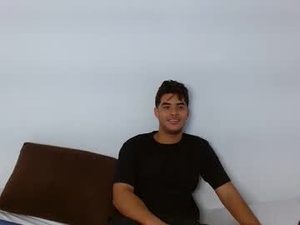 andrew_skinny18's webcam
