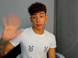 andrew_twink18's webcam