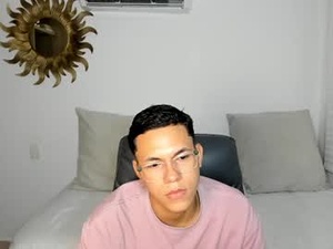 andygus18_'s webcam