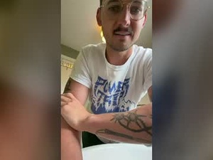 anonymoose1238's webcam