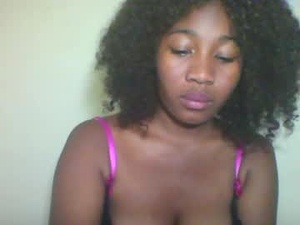 anyah_love's webcam