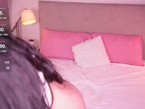 aprilqueenie's webcam