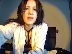 ariathna_miller's webcam