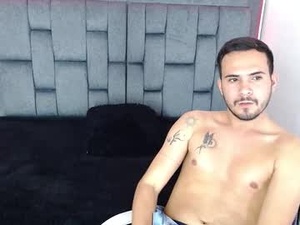 arontrey21_'s webcam