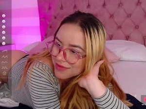 ashleyy_gh's webcam