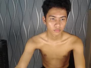 asian_ainsley69's webcam